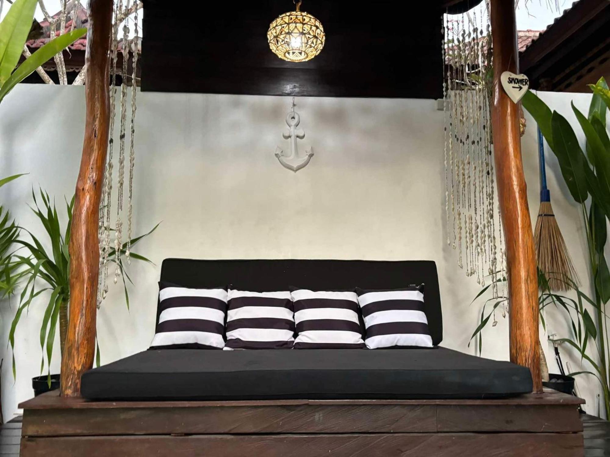 The Captains Villa Nusa Lembongan  Exterior photo